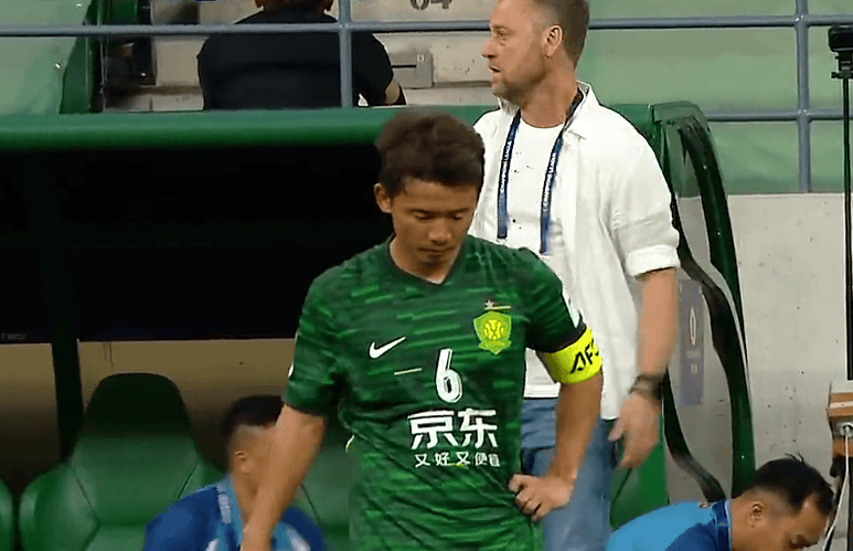 HUPU-蓬莱金雕队对阵嵩山雷霆队，足球预选赛读秒绝平，门将神扑救主——轮换效果显现(泰山队门将yujinyong)